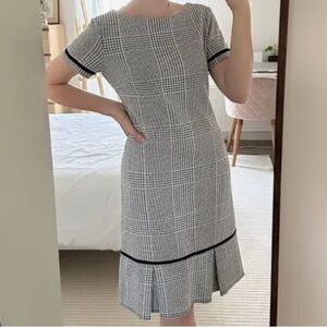 Sharagano black and white dress 🖤🖤🖤